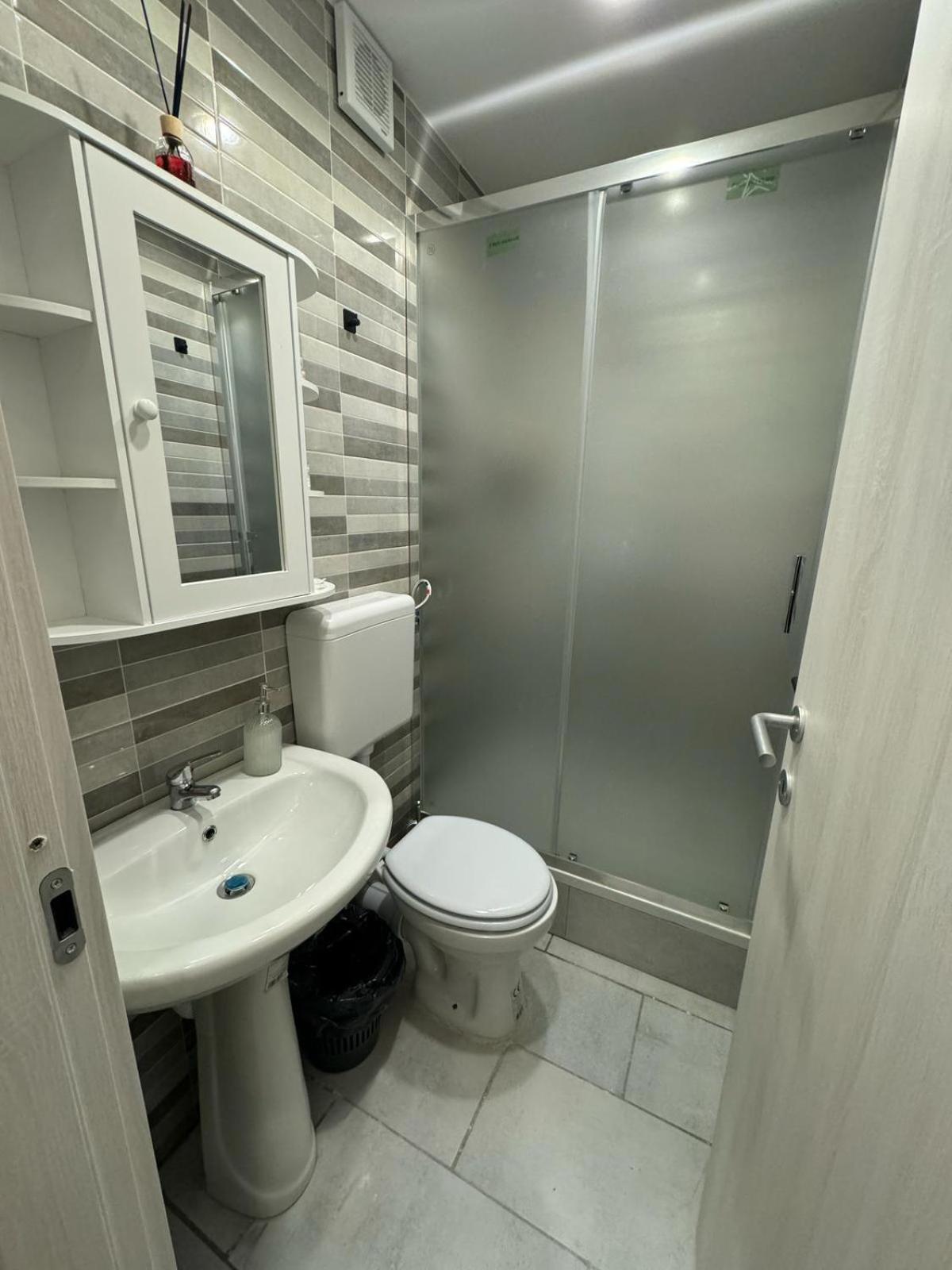 Aparthotel La Dimora Materdei